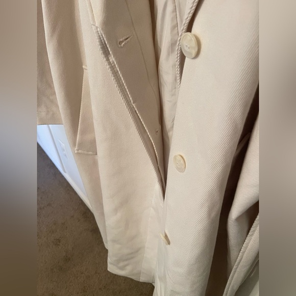 Elegant Cream H&M Trench Coat - Picture 12 of 14